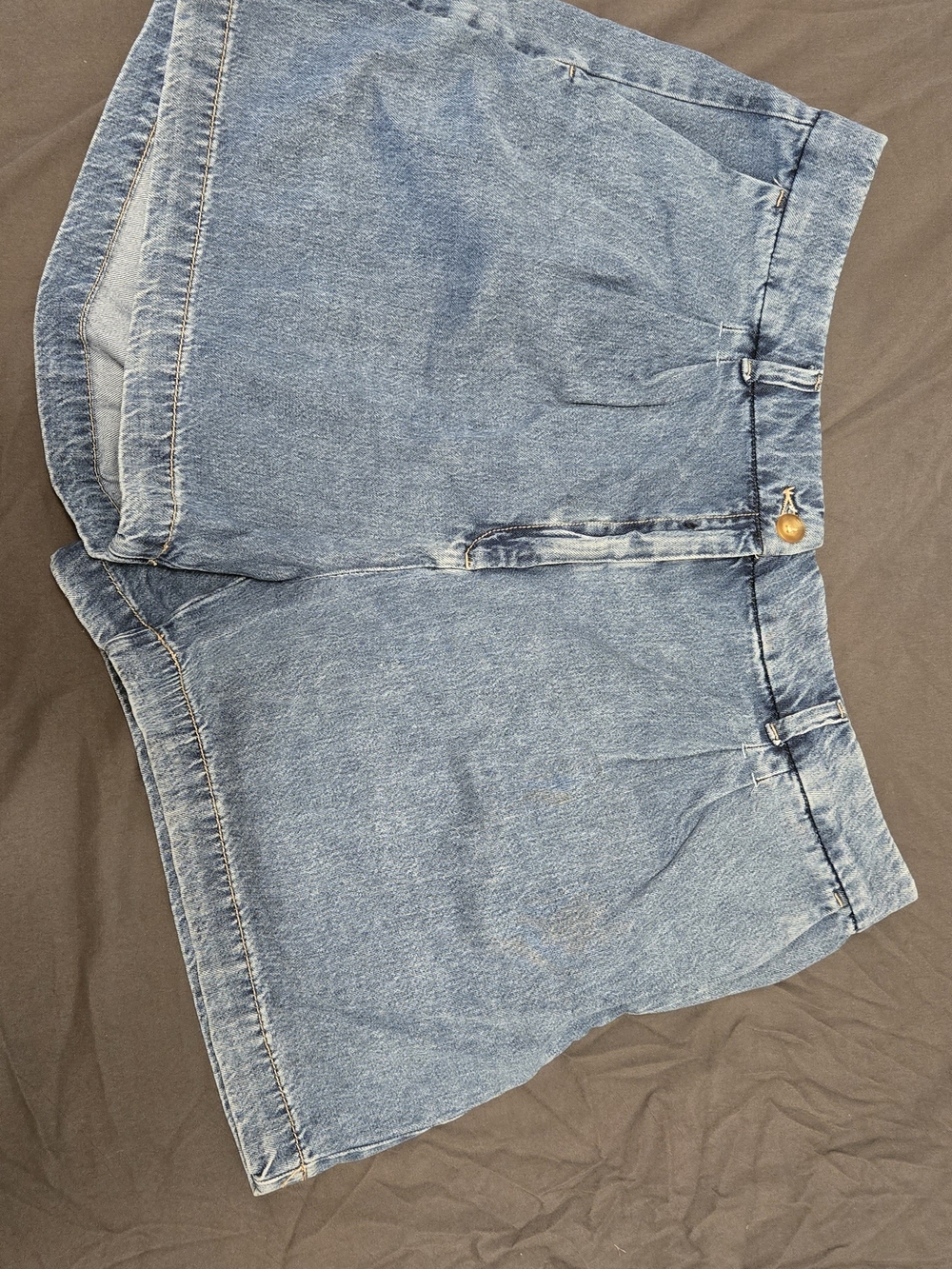 Old Navy Denim Shorts in Light Blue Wash